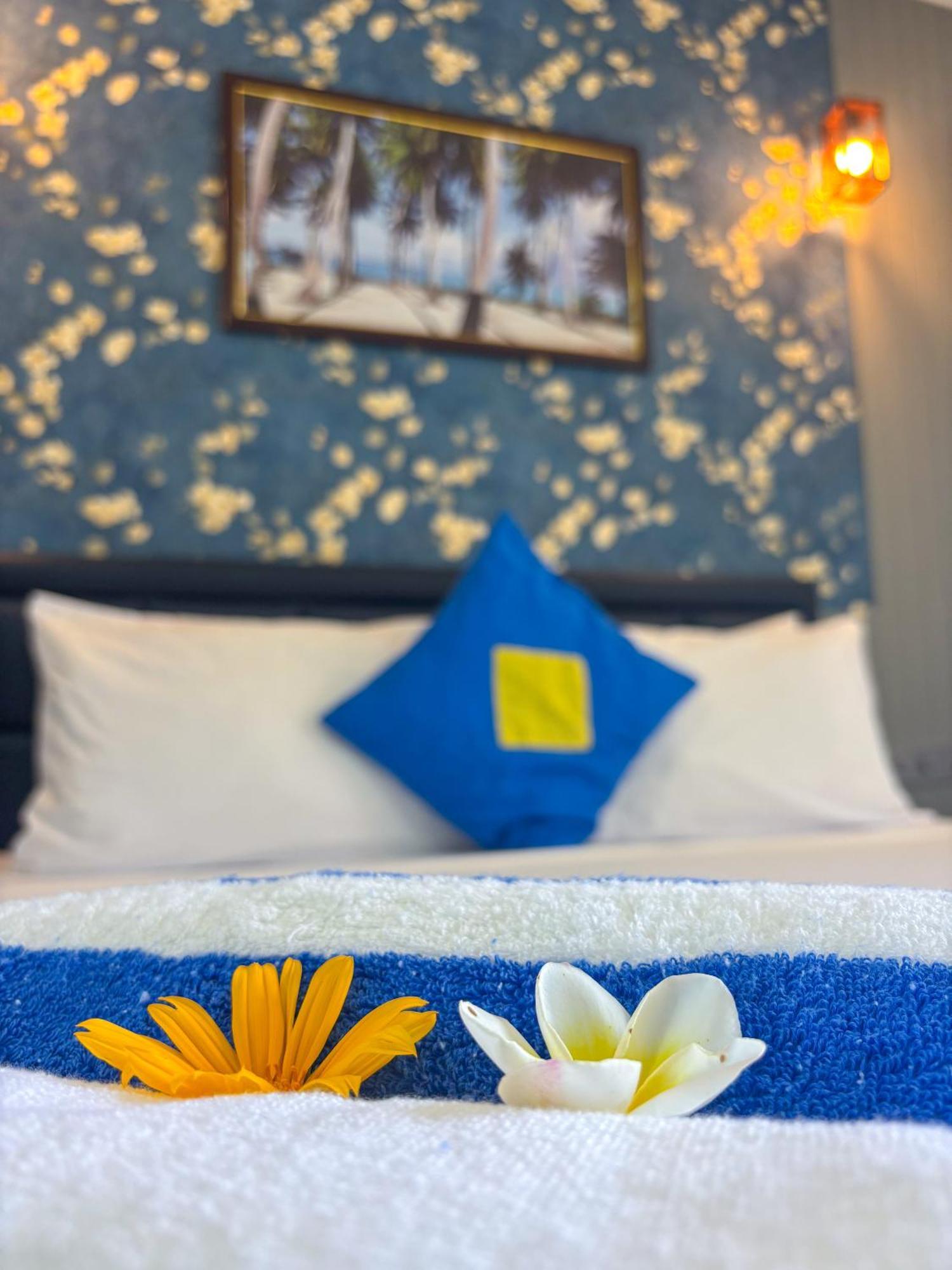 Mathiveri Thundi Inn ภายนอก รูปภาพ