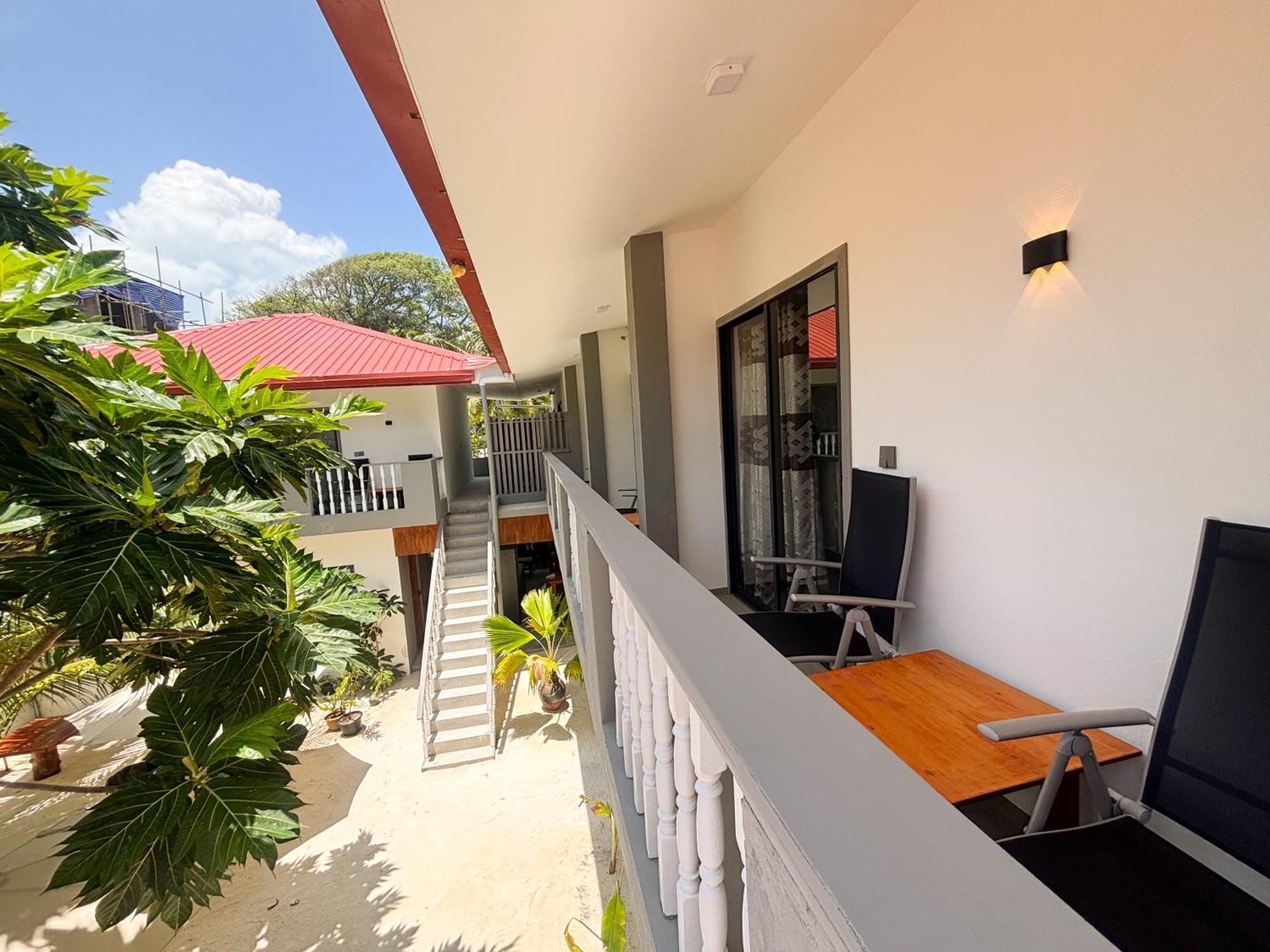 Mathiveri Thundi Inn ภายนอก รูปภาพ
