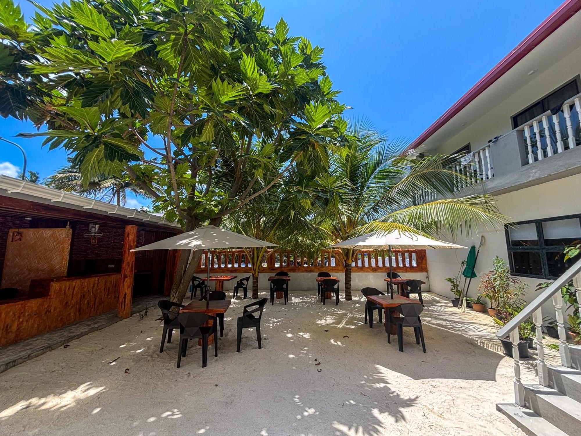 Mathiveri Thundi Inn ภายนอก รูปภาพ