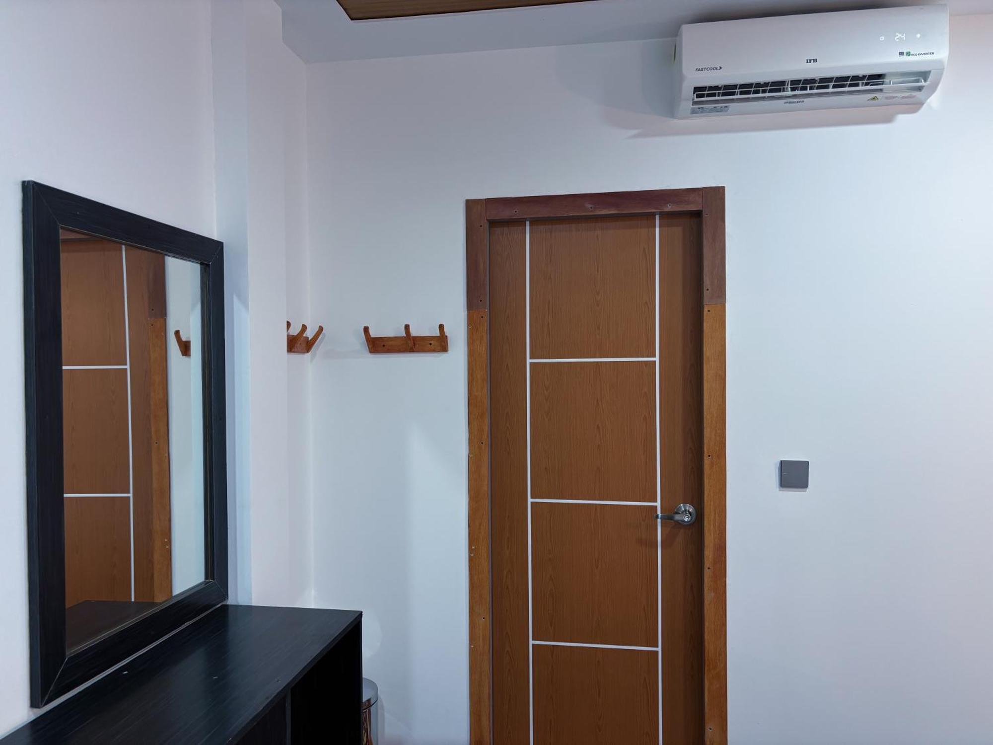 Mathiveri Thundi Inn ภายนอก รูปภาพ